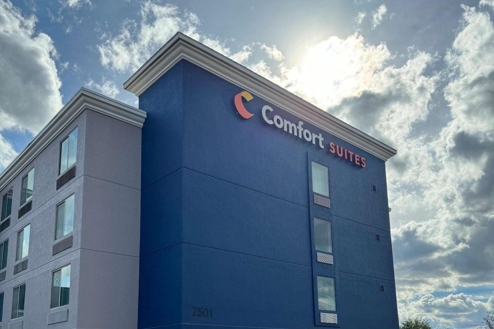 Comfort Suites Austin Airport Exterior foto